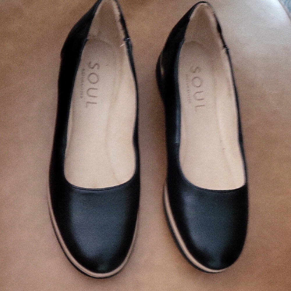 SOUL Naturalizer Black Leather Round-Toe Flats